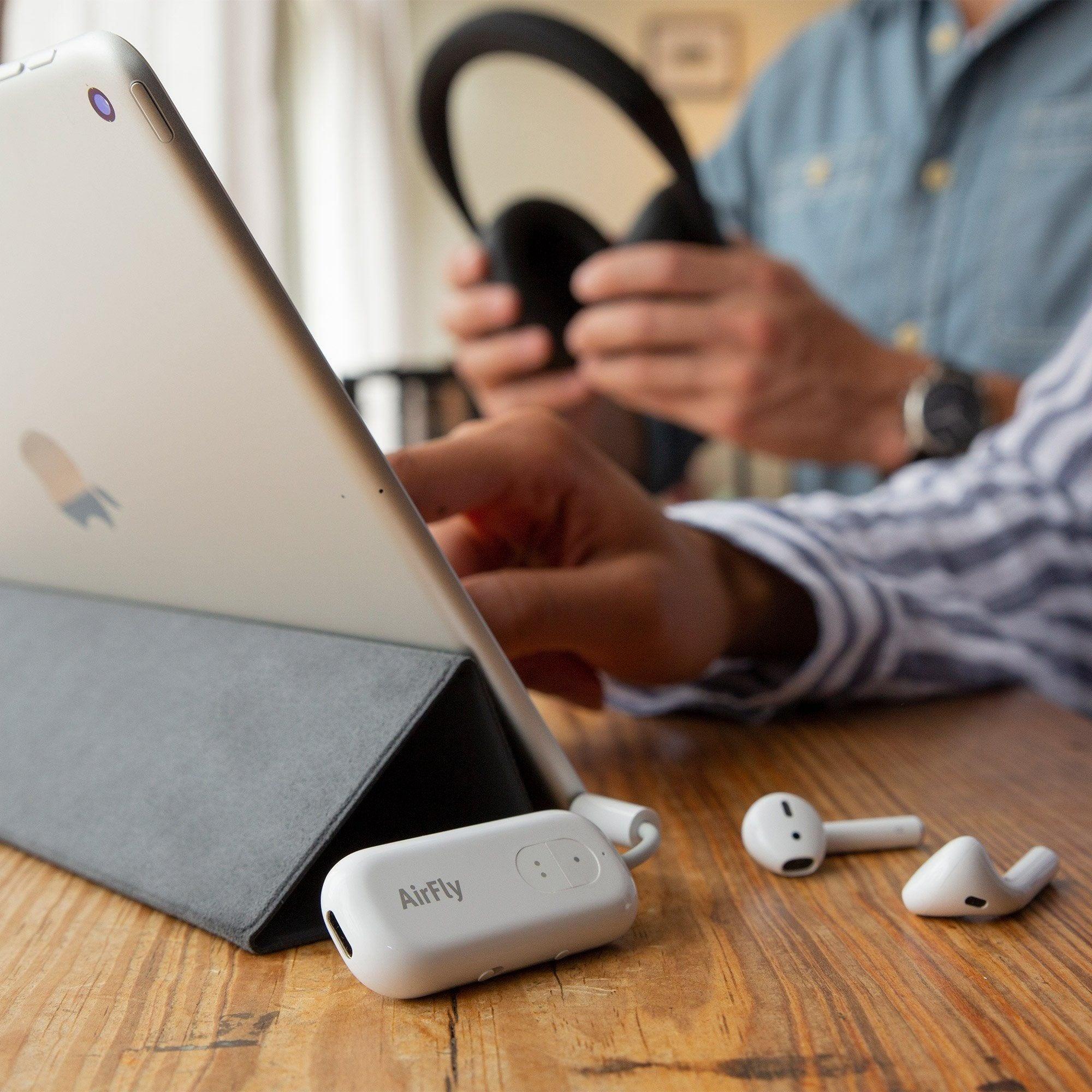 Twelve South社のAirFlyシリーズ（AirFly ProやAirFly Duoなど） Twelve South Airfly Pro 2 Deluxe Bluetooth Transmitter - White